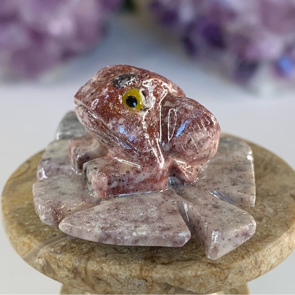 Handmade Other - Miniature Frog Stone Carving Mini Toad Figurine Steatite Soapstone Animal 2"